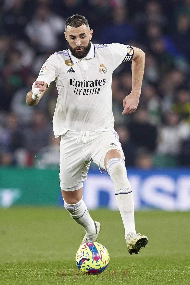 欧足联解释本泽马进球被吹：法比尼奥非主动触球